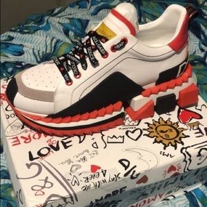 Dolce& Gabbana size 8.5